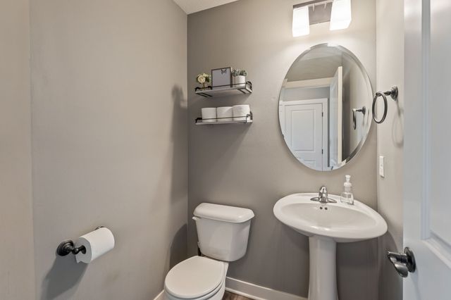 4911 Richmond Avenue, Des Moines, IA 50317