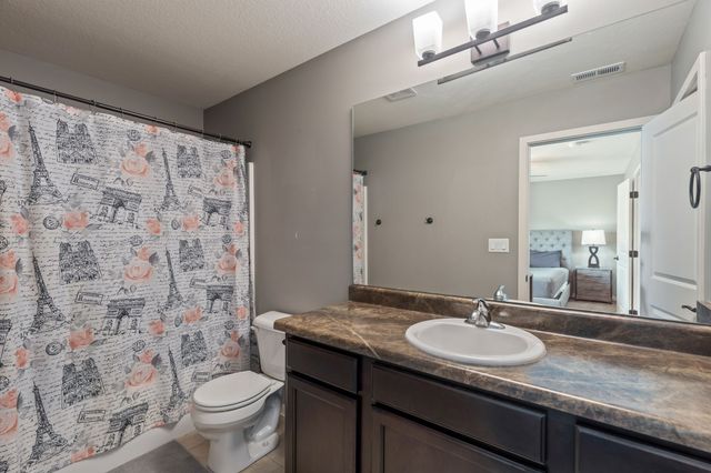 4911 Richmond Avenue, Des Moines, IA 50317