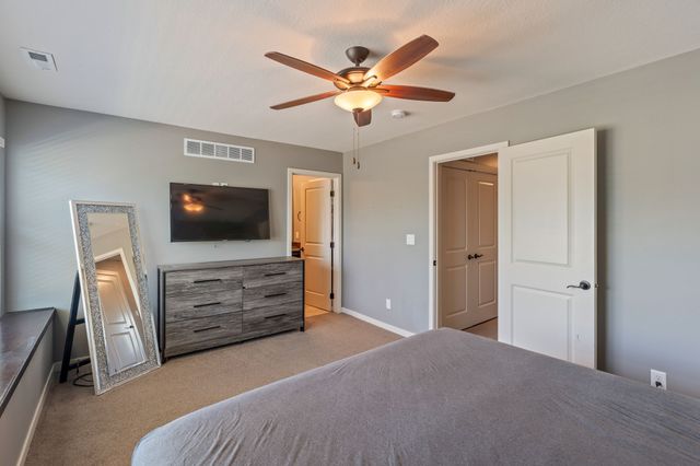 4911 Richmond Avenue, Des Moines, IA 50317