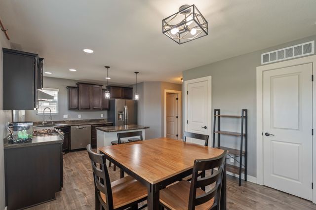 4911 Richmond Avenue, Des Moines, IA 50317