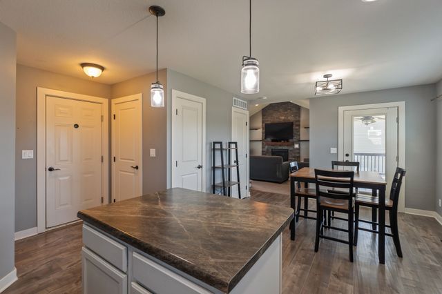 4911 Richmond Avenue, Des Moines, IA 50317