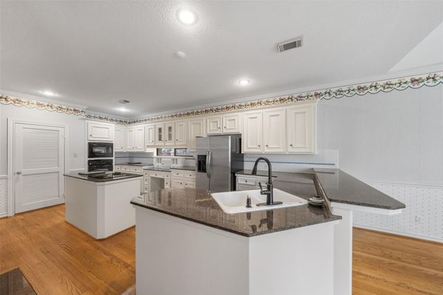 2910 Chaucer Drive, Montgomery, TX 77356