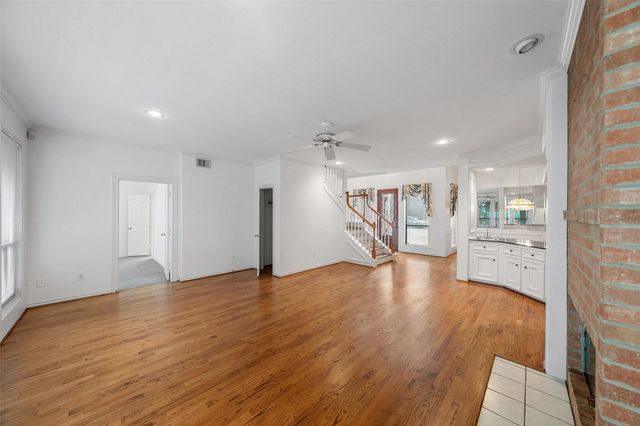 2910 Chaucer Drive, Montgomery, TX 77356