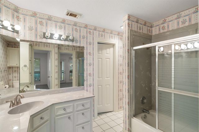 2910 Chaucer Drive, Montgomery, TX 77356