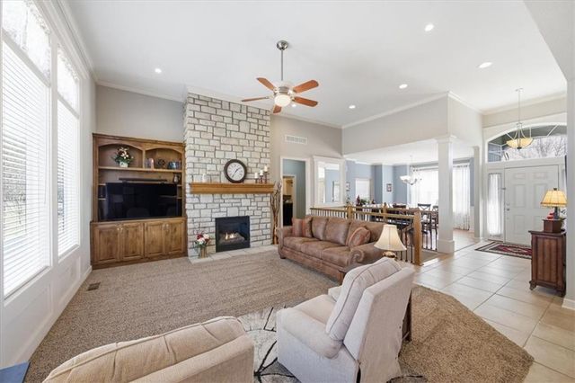 21936 W 175th Terrace, Olathe, KS 66062