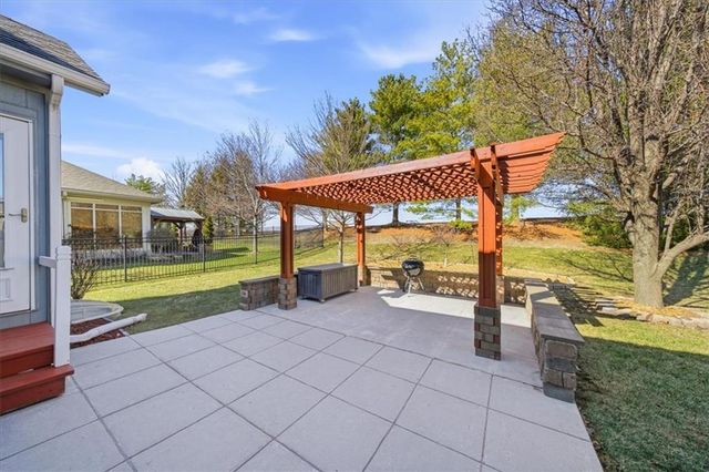 21936 W 175th Terrace, Olathe, KS 66062