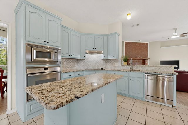 320 Elizabeth Trail, Murphy, TX 75094