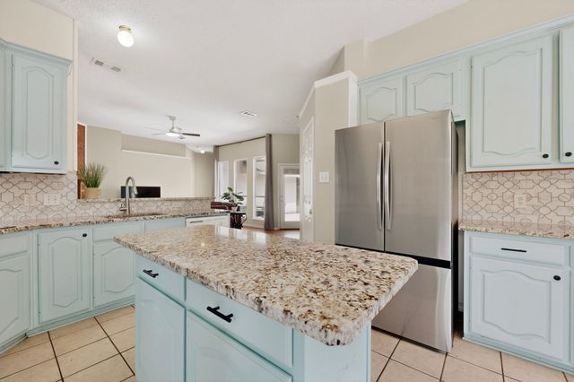 320 Elizabeth Trail, Murphy, TX 75094