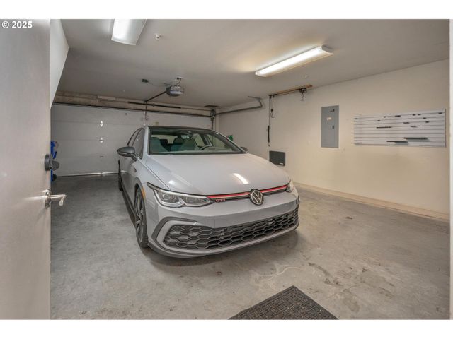 1634 Nw RIVERSCAPE St, Portland, OR 97209