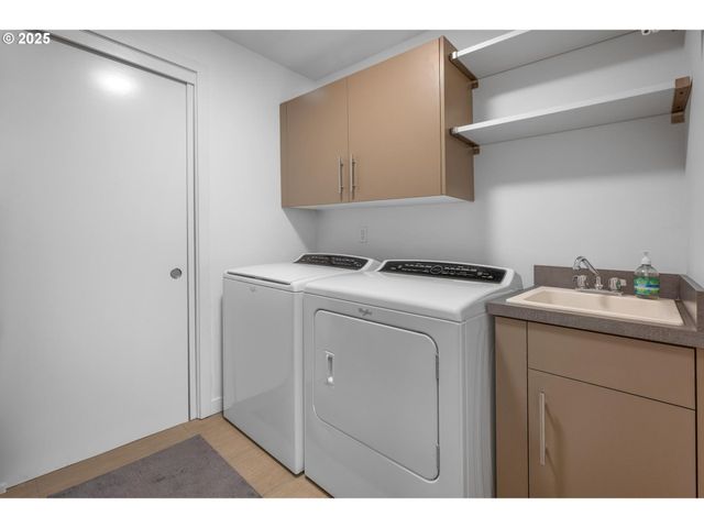 1634 Nw RIVERSCAPE St, Portland, OR 97209