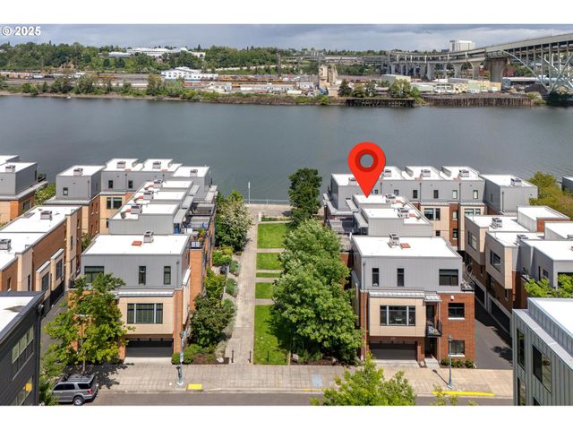 1634 Nw RIVERSCAPE St, Portland, OR 97209