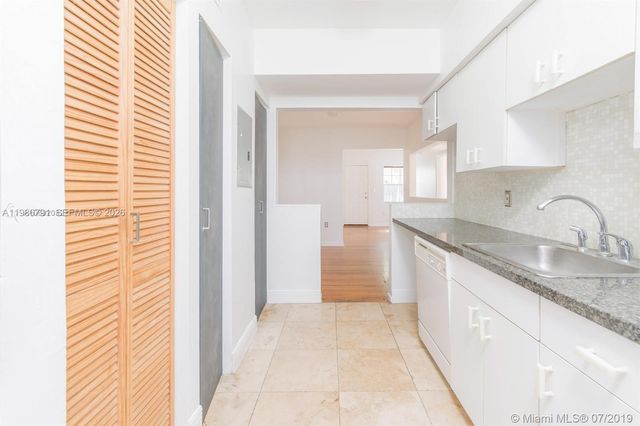 915 8th St 201, Miami Beach, FL 33139