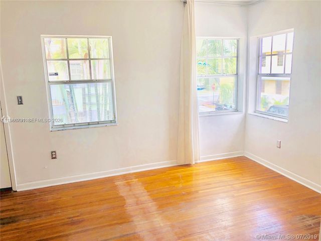 915 8th St 201, Miami Beach, FL 33139