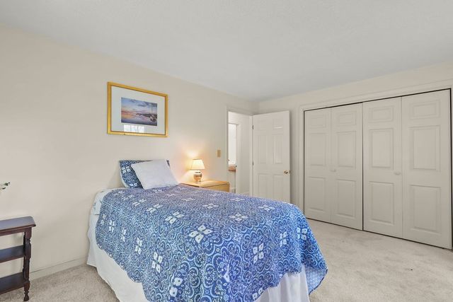 3 Tattler Cir, Bourne, MA 02532