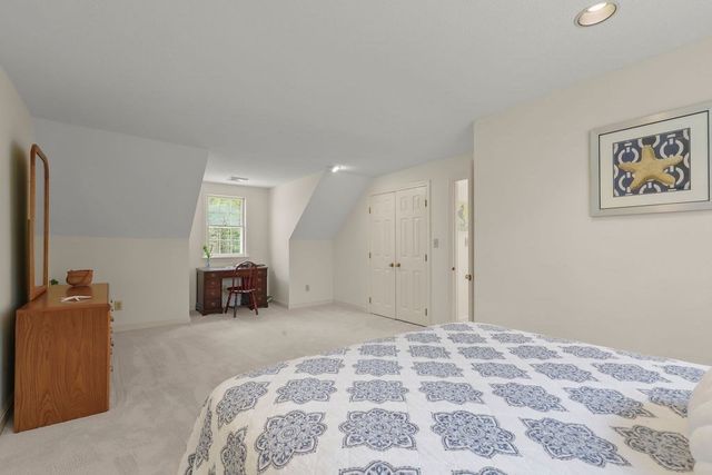 3 Tattler Cir, Bourne, MA 02532