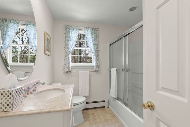 3 Tattler Cir, Bourne, MA 02532