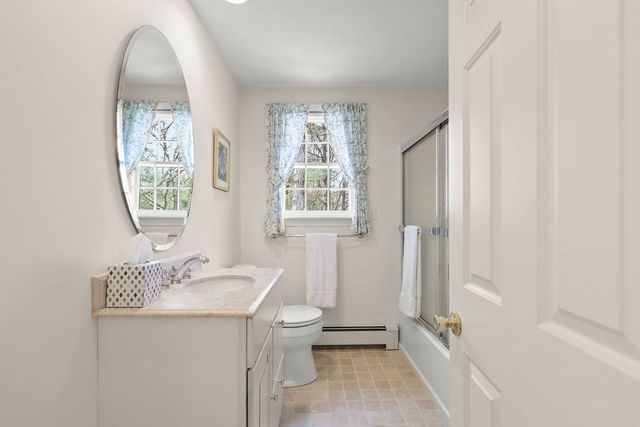 3 Tattler Cir, Bourne, MA 02532