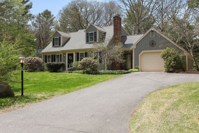 3 Tattler Cir, Bourne, MA 02532