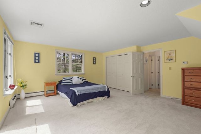 3 Tattler Cir, Bourne, MA 02532