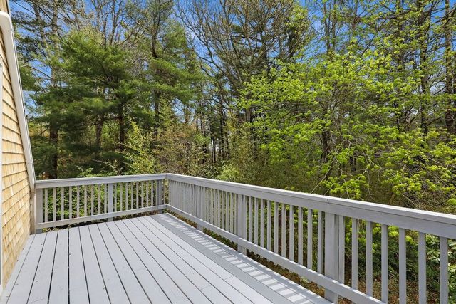 3 Tattler Cir, Bourne, MA 02532