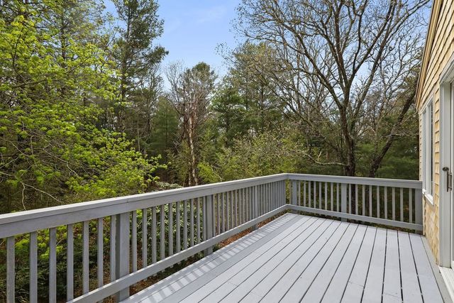 3 Tattler Cir, Bourne, MA 02532