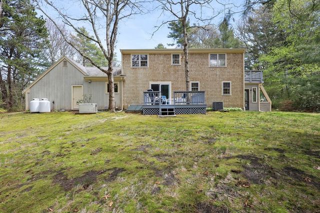 3 Tattler Cir, Bourne, MA 02532