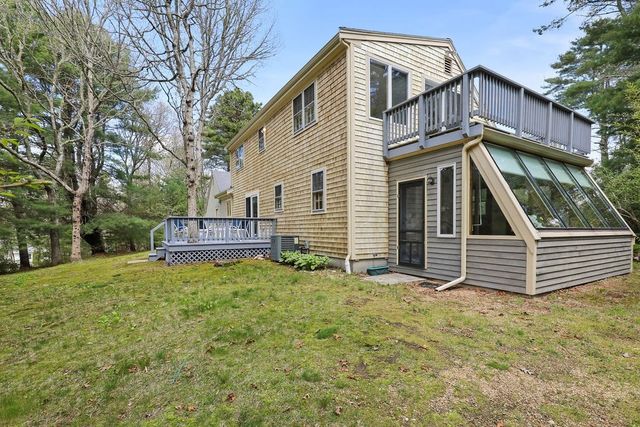 3 Tattler Cir, Bourne, MA 02532