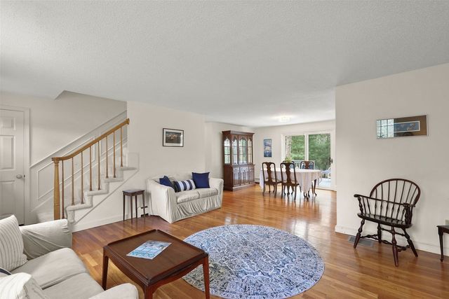 3 Tattler Cir, Bourne, MA 02532