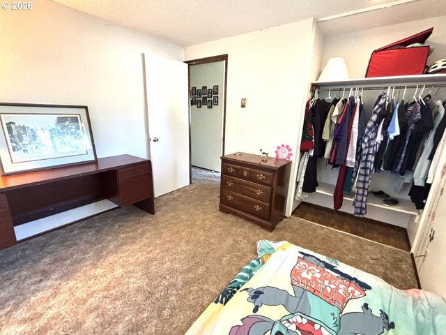 4014 HYACINTH St, Eugene, OR 97404