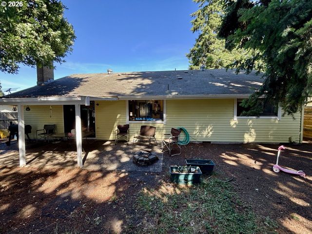 4014 HYACINTH St, Eugene, OR 97404
