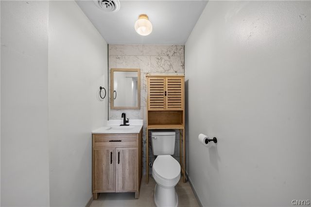 412 Swansea Avenue, Salina, NY 13206