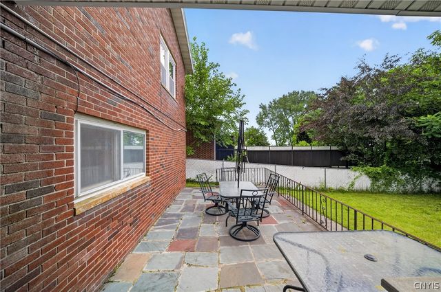 412 Swansea Avenue, Salina, NY 13206