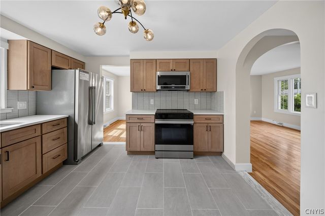 412 Swansea Avenue, Salina, NY 13206
