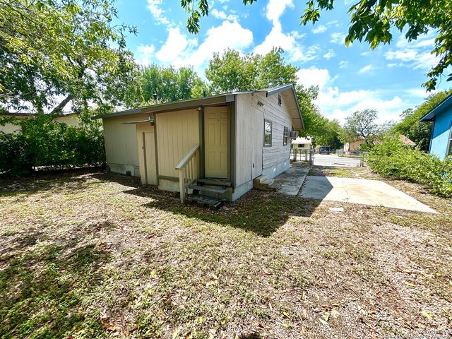 3539 Rivas Street, San Antonio, TX 78228