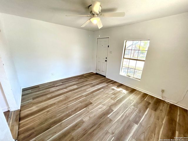 3539 Rivas Street, San Antonio, TX 78228