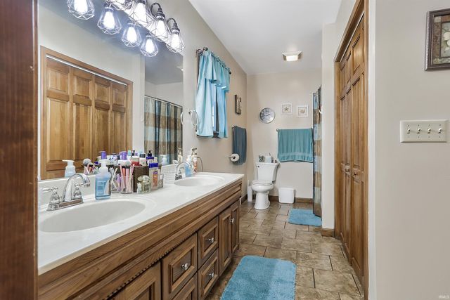 908 Stewart Avenue, Evansville, IN 47715