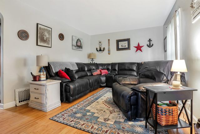 908 Stewart Avenue, Evansville, IN 47715