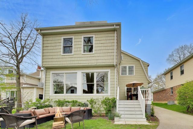 1368 Scott Avenue, Winnetka, IL 60093