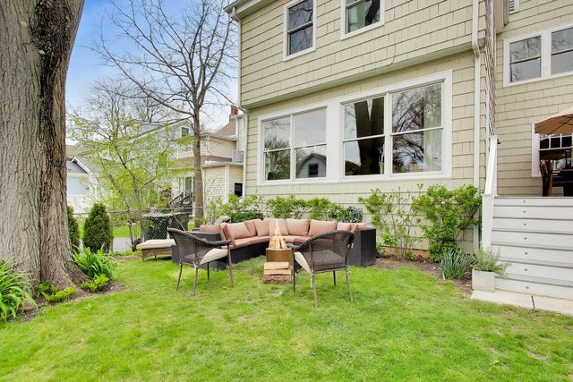 1368 Scott Avenue, Winnetka, IL 60093