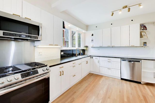 1368 Scott Avenue, Winnetka, IL 60093
