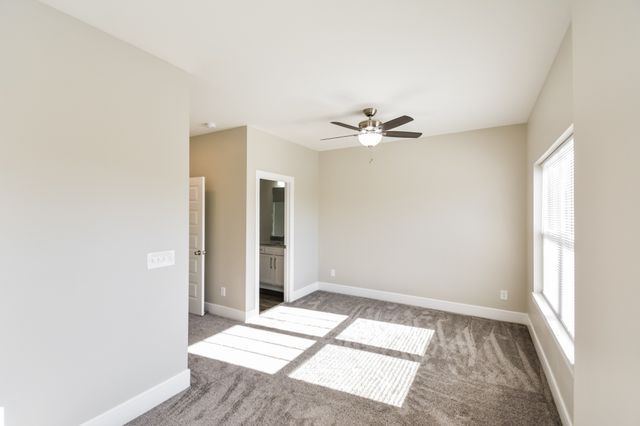 108 Hartsville Ct, Lebanon, TN 37087