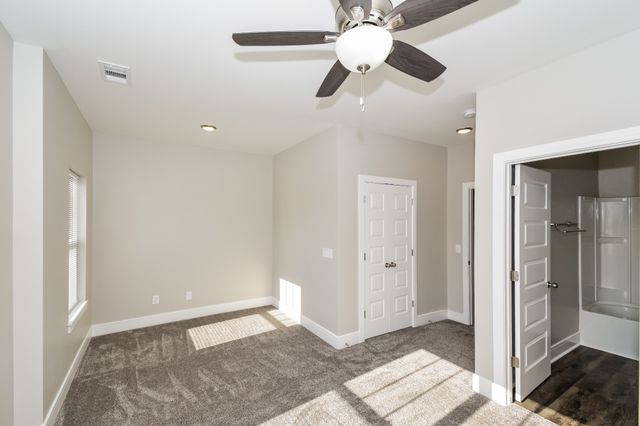 108 Hartsville Ct, Lebanon, TN 37087