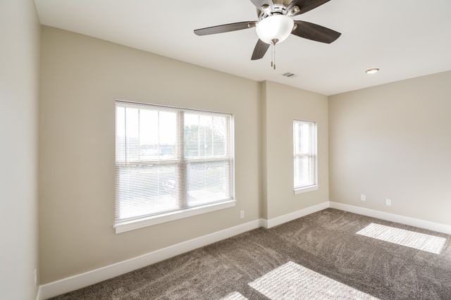 108 Hartsville Ct, Lebanon, TN 37087