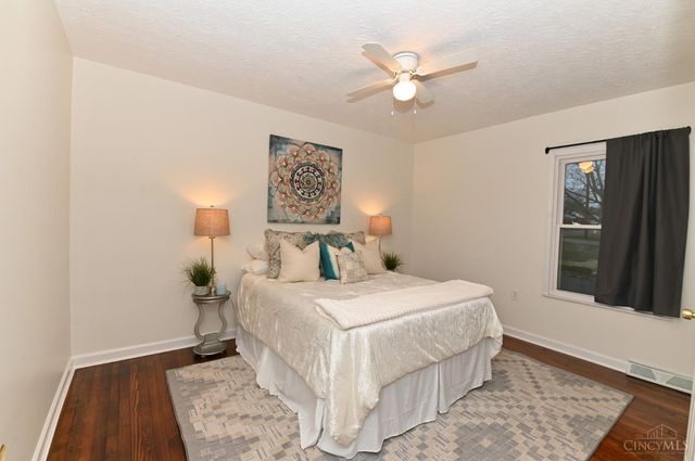 484 W Kemper Road, Springdale, OH 45246