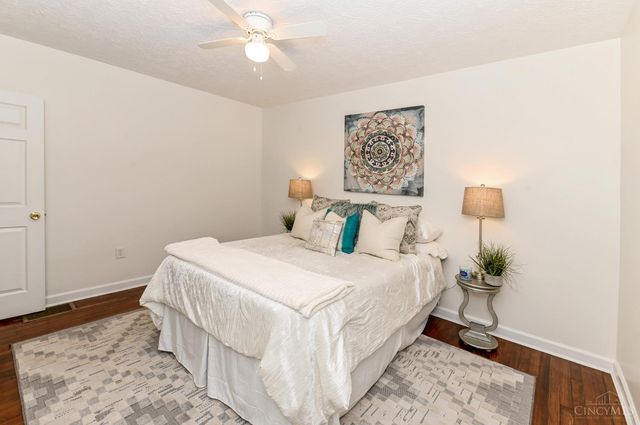 484 W Kemper Road, Springdale, OH 45246