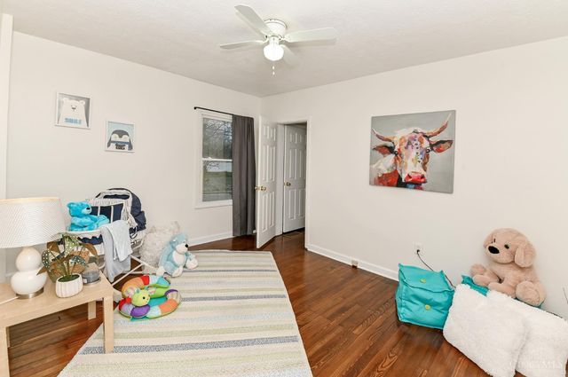 484 W Kemper Road, Springdale, OH 45246