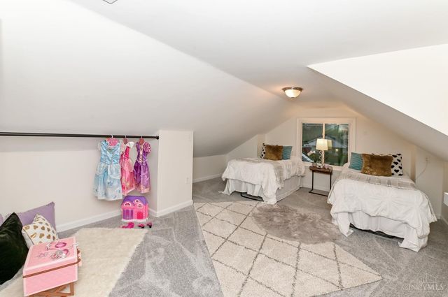 484 W Kemper Road, Springdale, OH 45246