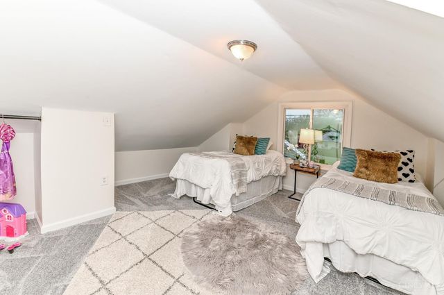 484 W Kemper Road, Springdale, OH 45246