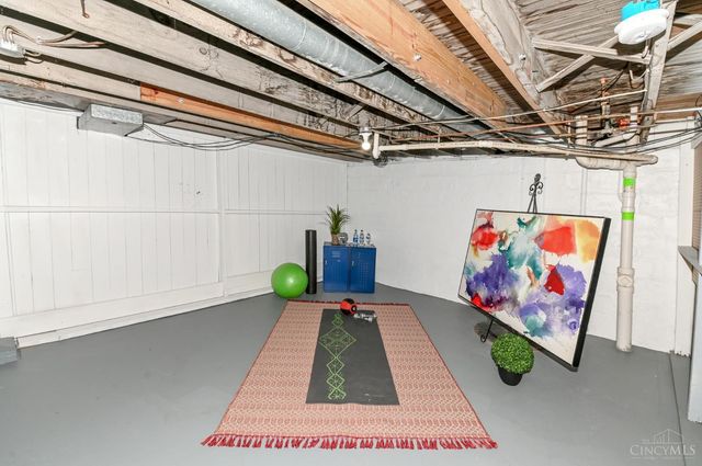 484 W Kemper Road, Springdale, OH 45246