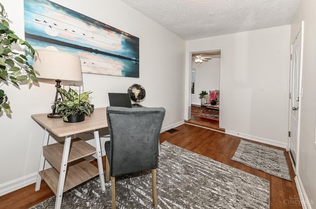 484 W Kemper Road, Springdale, OH 45246